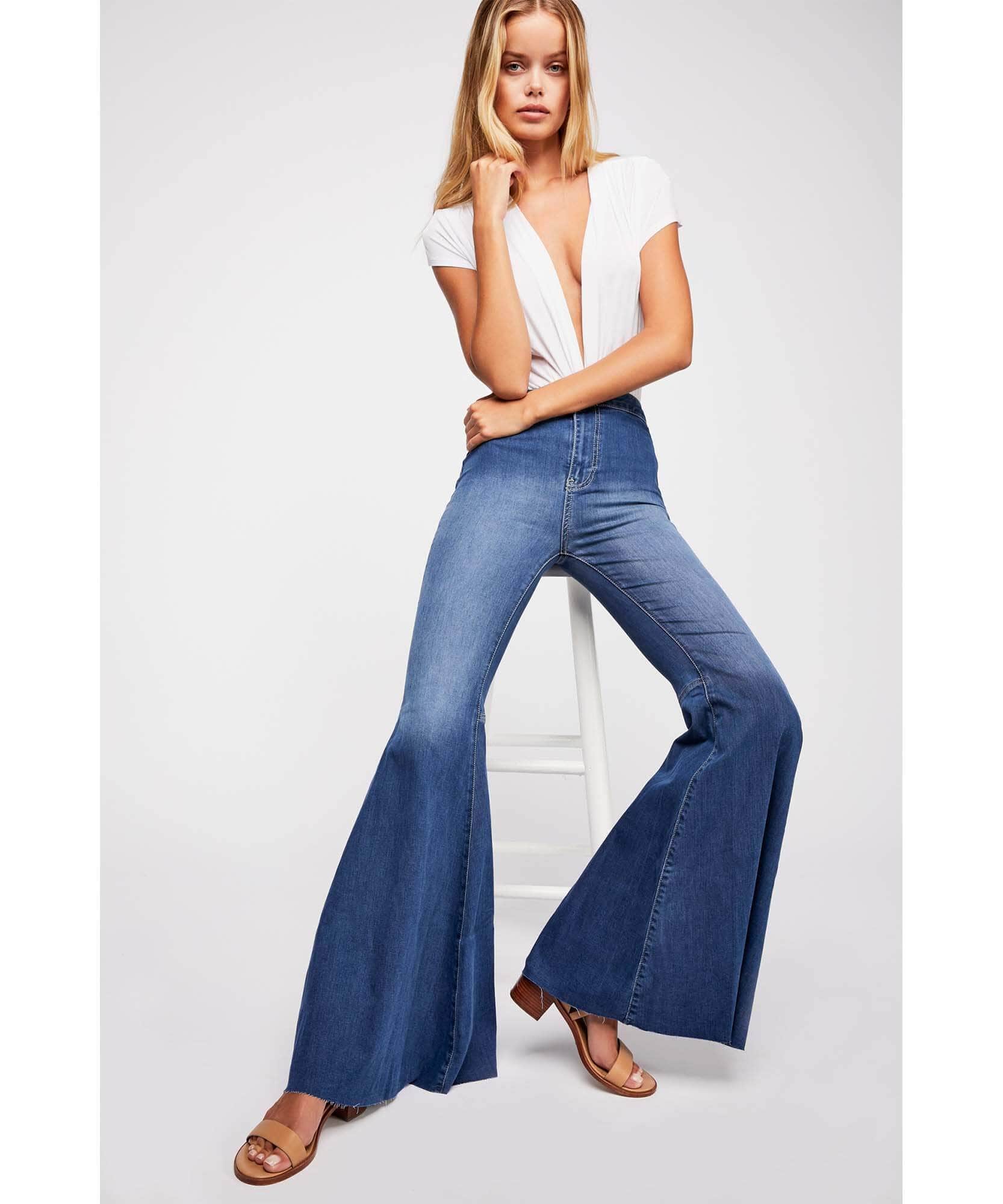 Free People We The Free Just Float On Flare Jeans in Indigo Combo Size 24